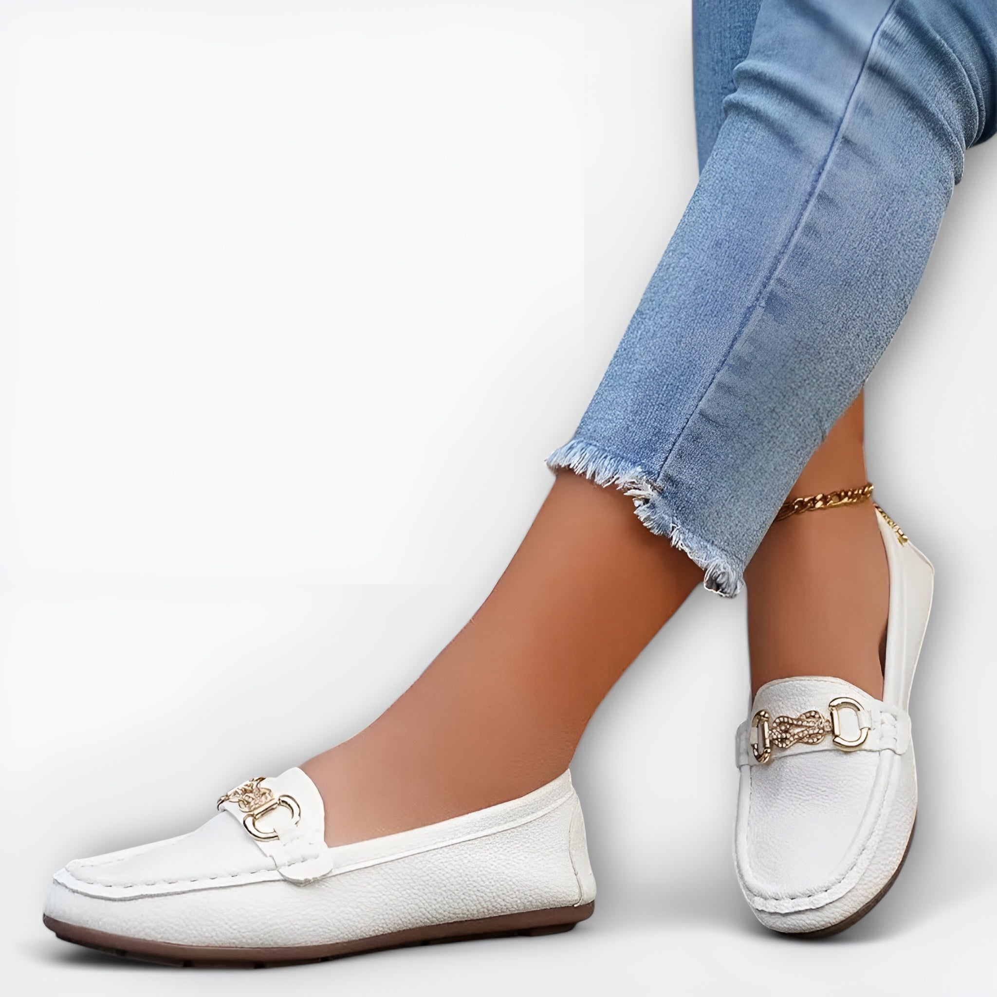 White / 43