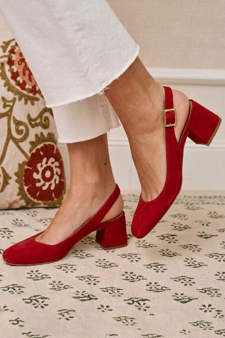 Red / US 11