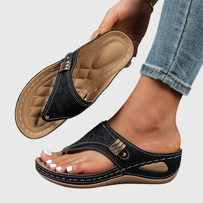 Black / 10