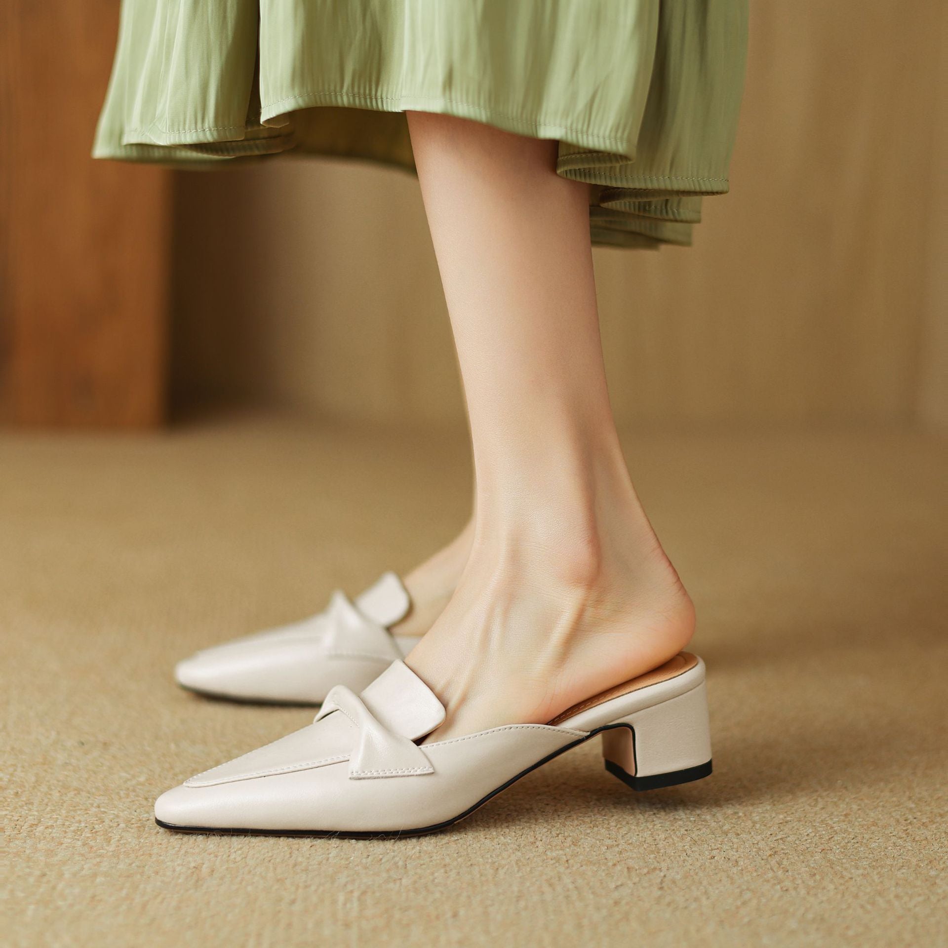 White / 12
