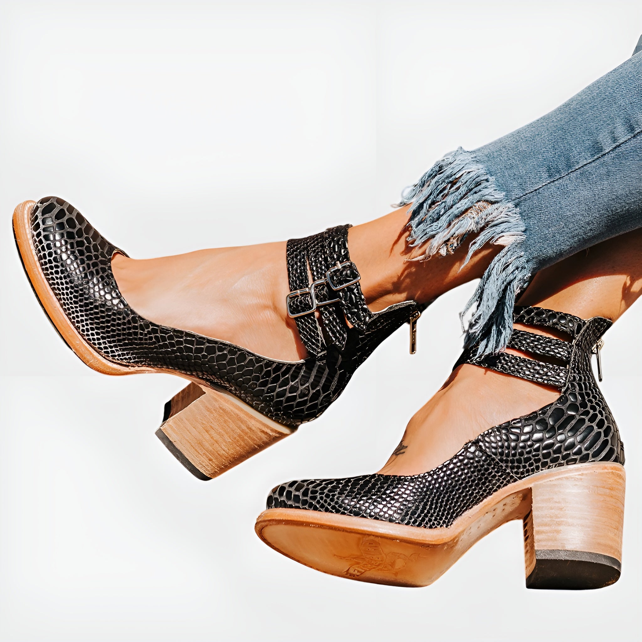 Black Snakeskin / 43