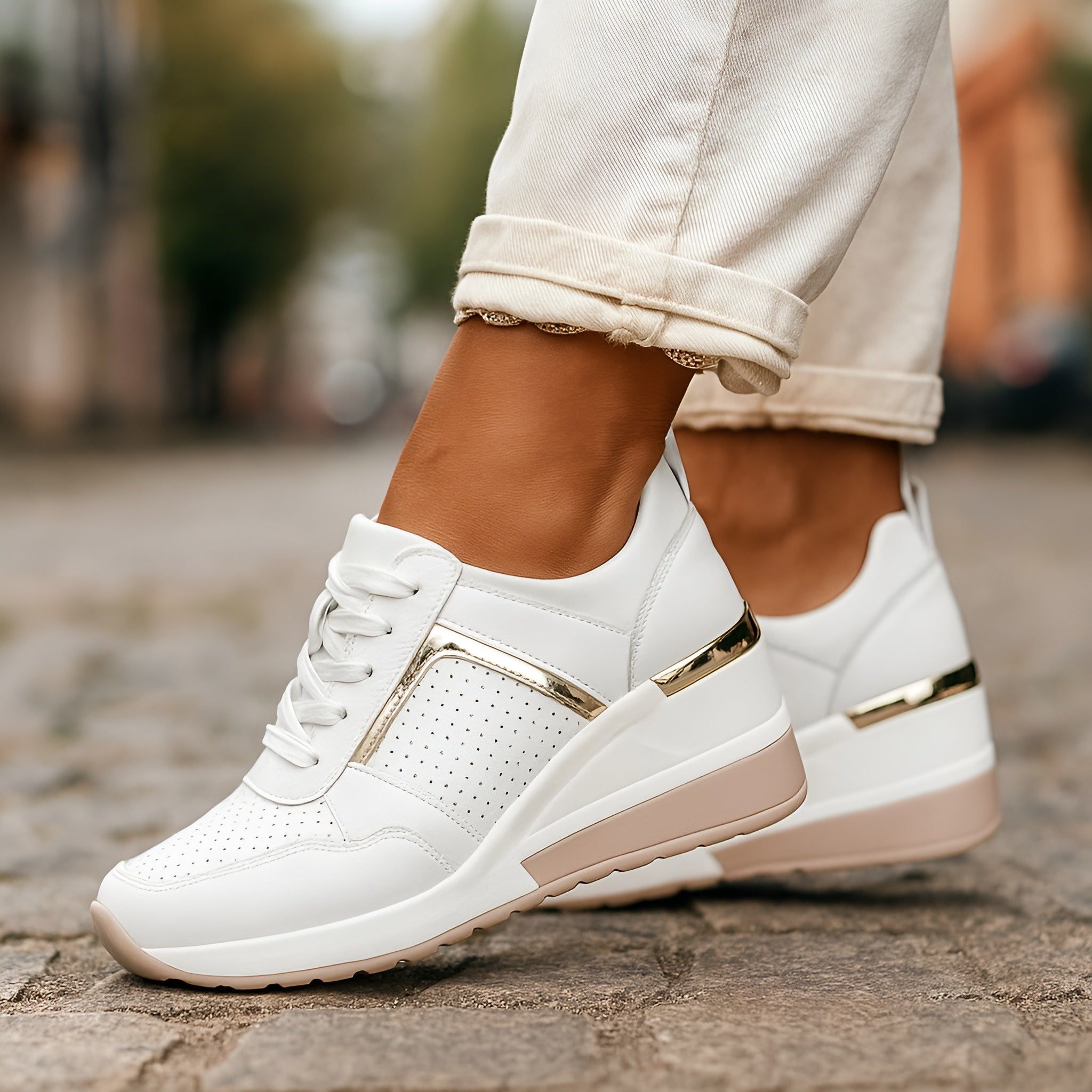 White / 43