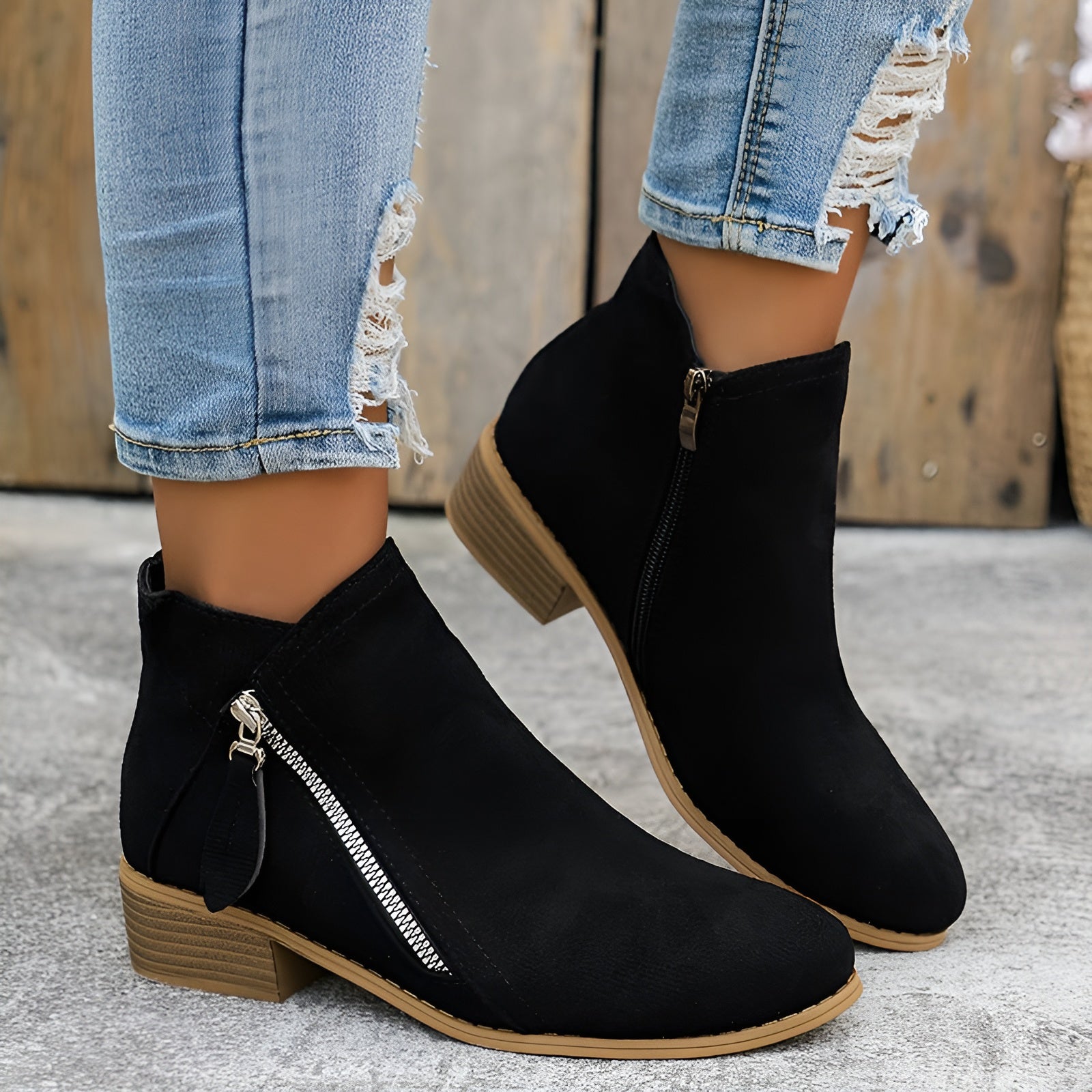 Black / 43
