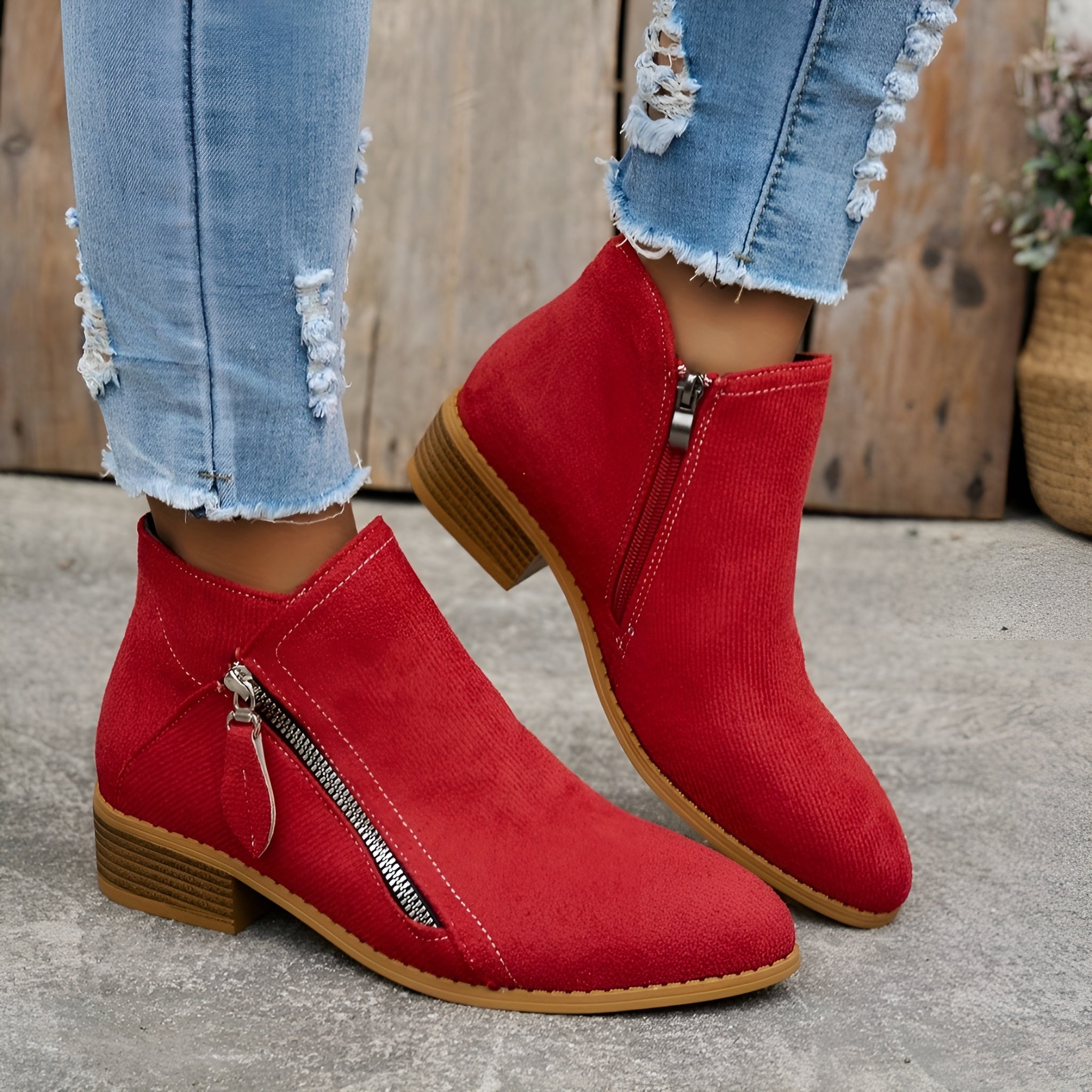 Red / 43