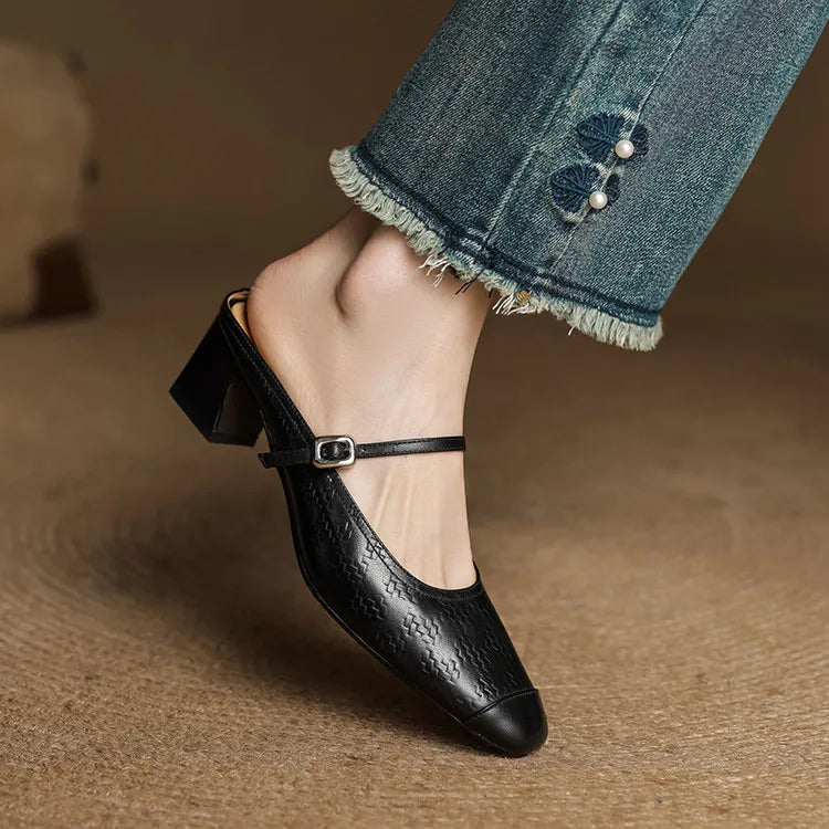 Black / 12
