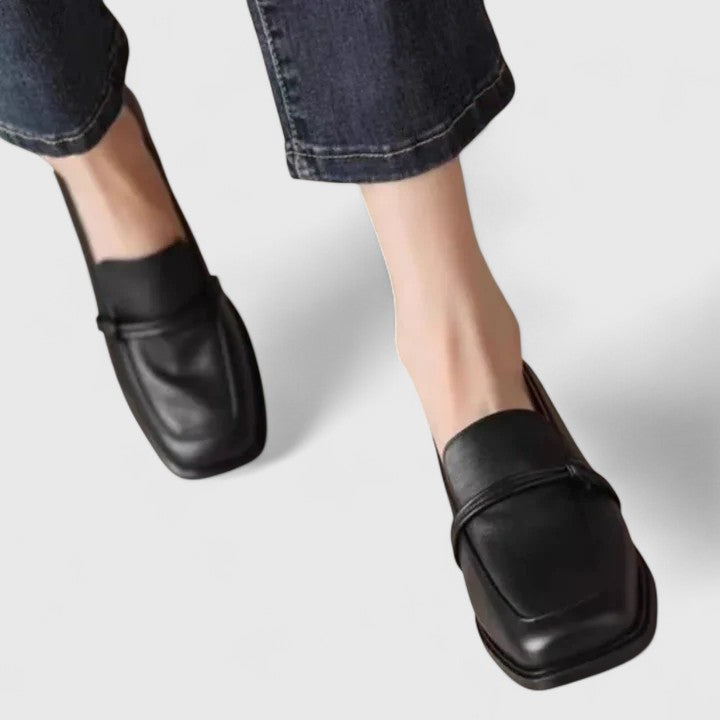 Black / 9 US | 40 EU