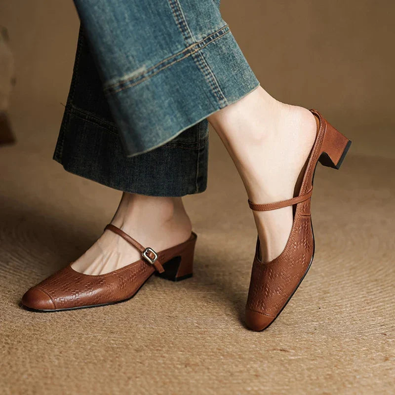 Brown / 12