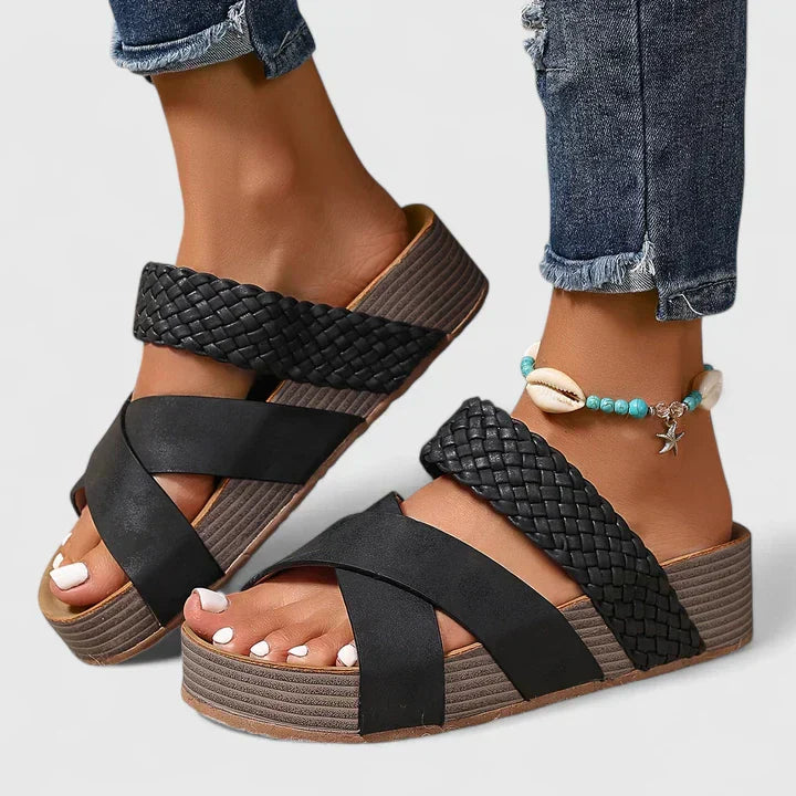 Black / 12
