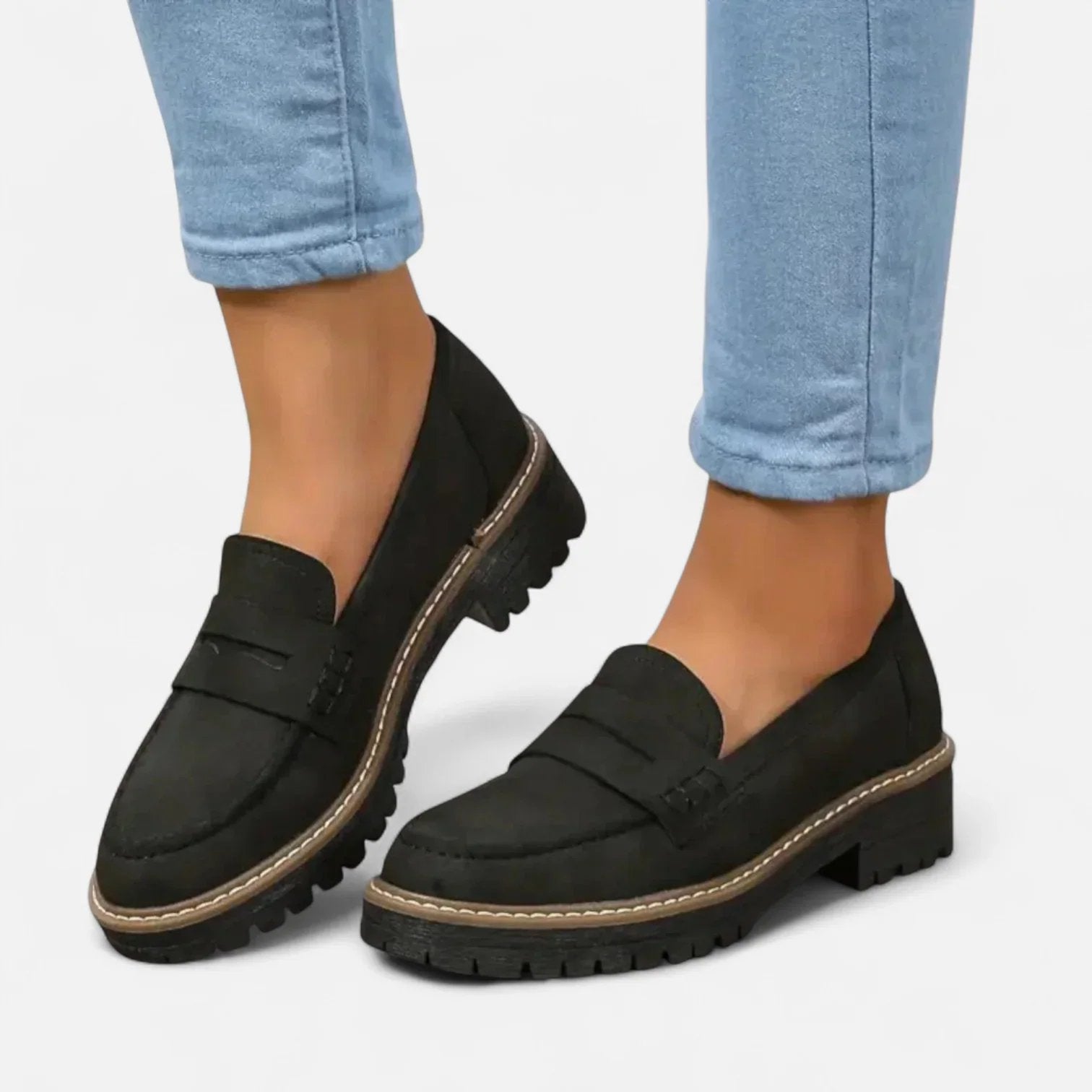 Black / 7.5
